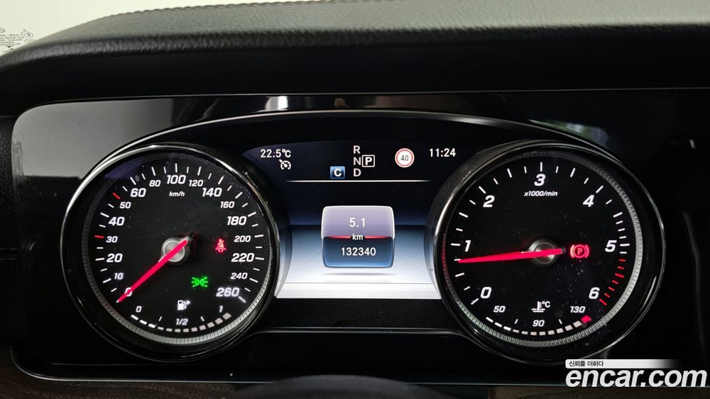 Mercedes-Benz E-Class W213 E220d Exclusive (08.2019)