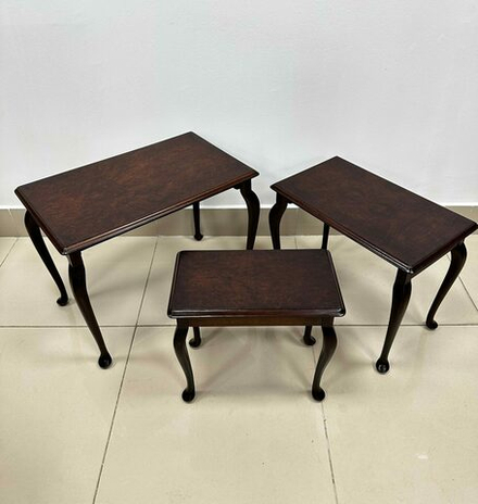 Набор столиков