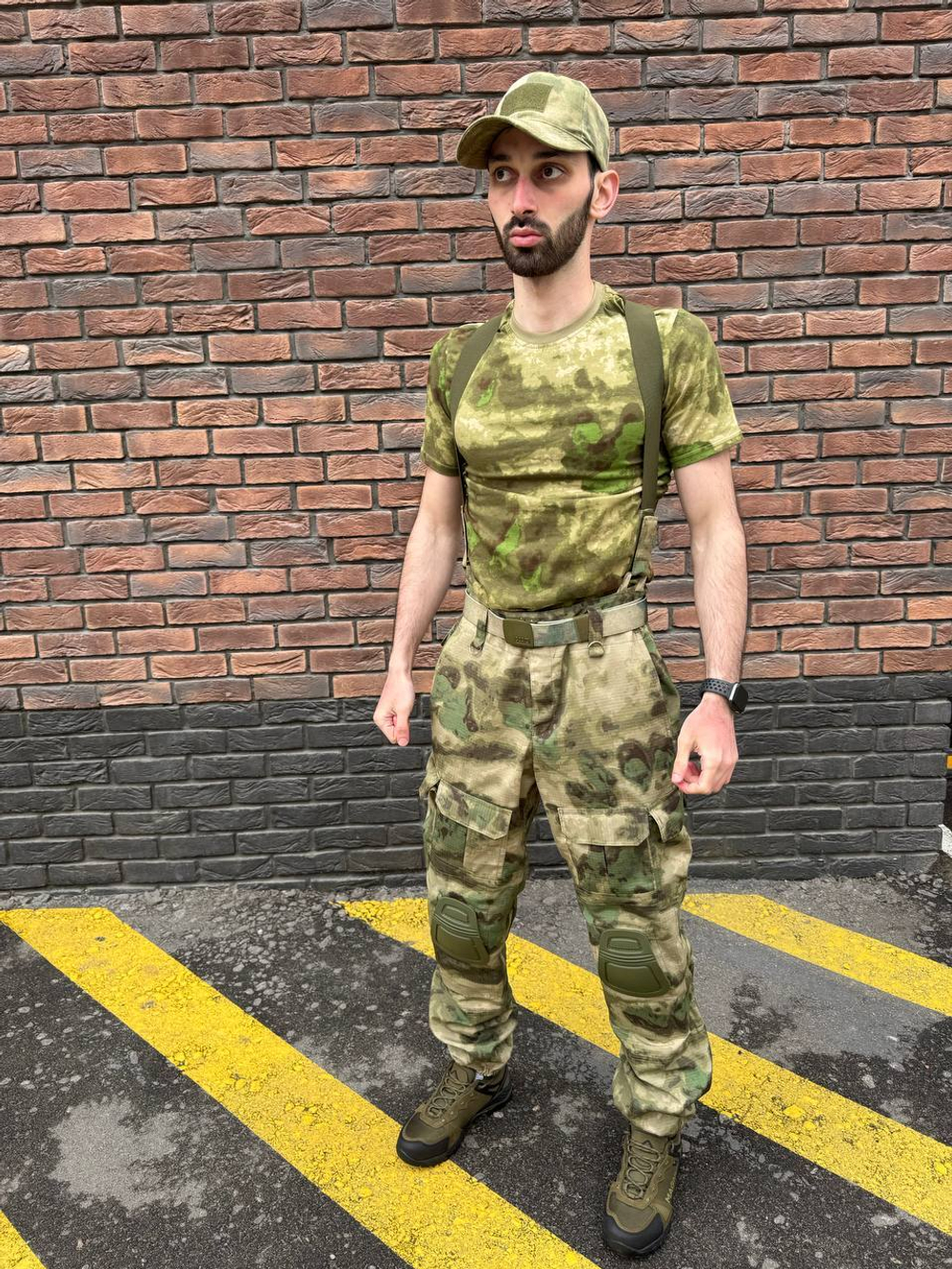 Тактический костюм горка с наколенниками и налокотниками мох лайт