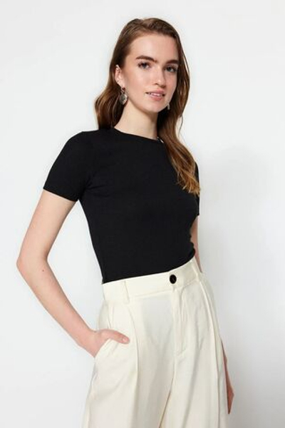 Бежевая трикотажная облегающая туника с половинным рукавом и застежкой-молнией TCTSS23UK00056