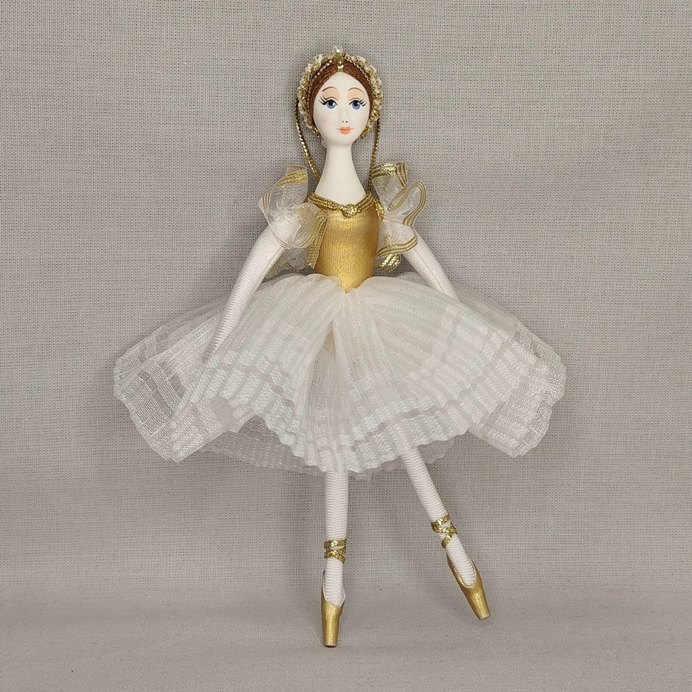 Елочная игрушка балерина «Белый лебедь» с повязкой