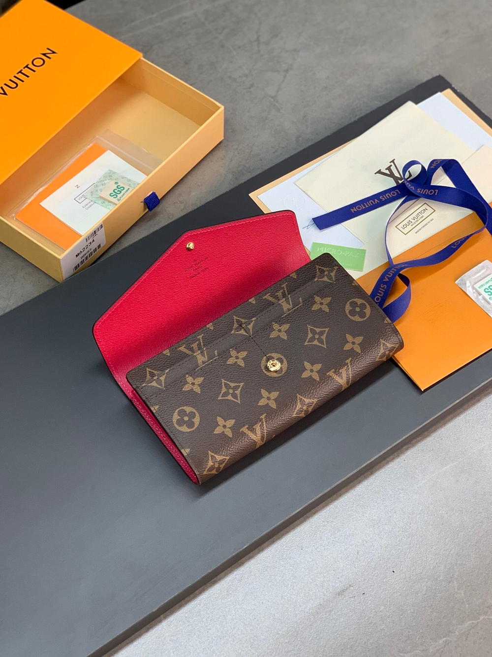 Louis Vuitton Sarah Wallet