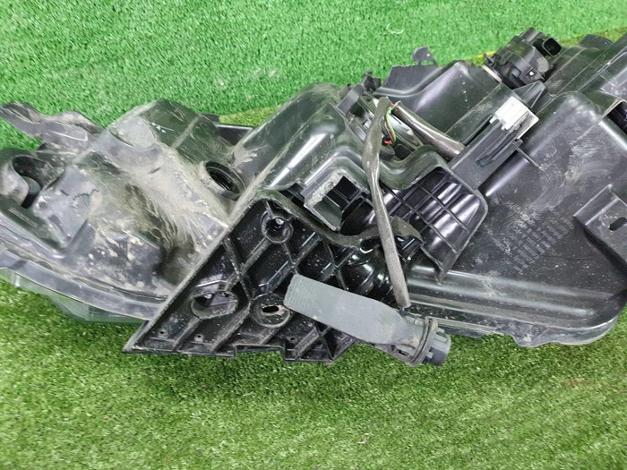 Фара правая Nissan Qashqai 2 j11 (17-23) галоген