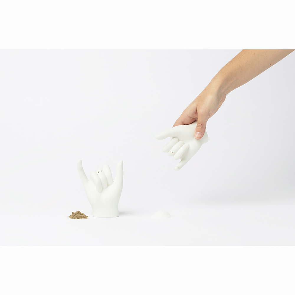 Набор из солонки и перечницы pinky swear