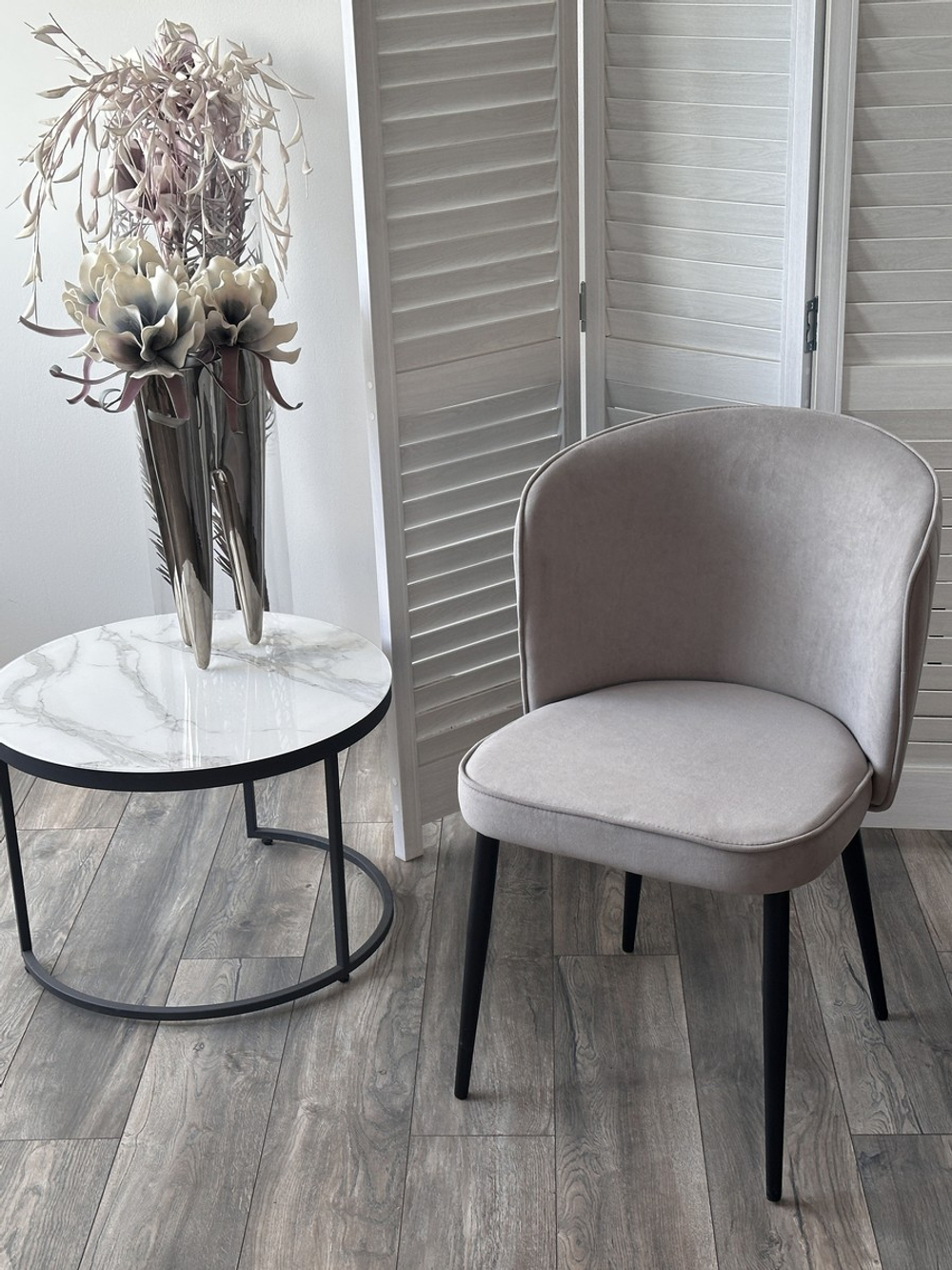 Стул М-City DISAUR Милано B22 Серый, Велюр, Черный каркас