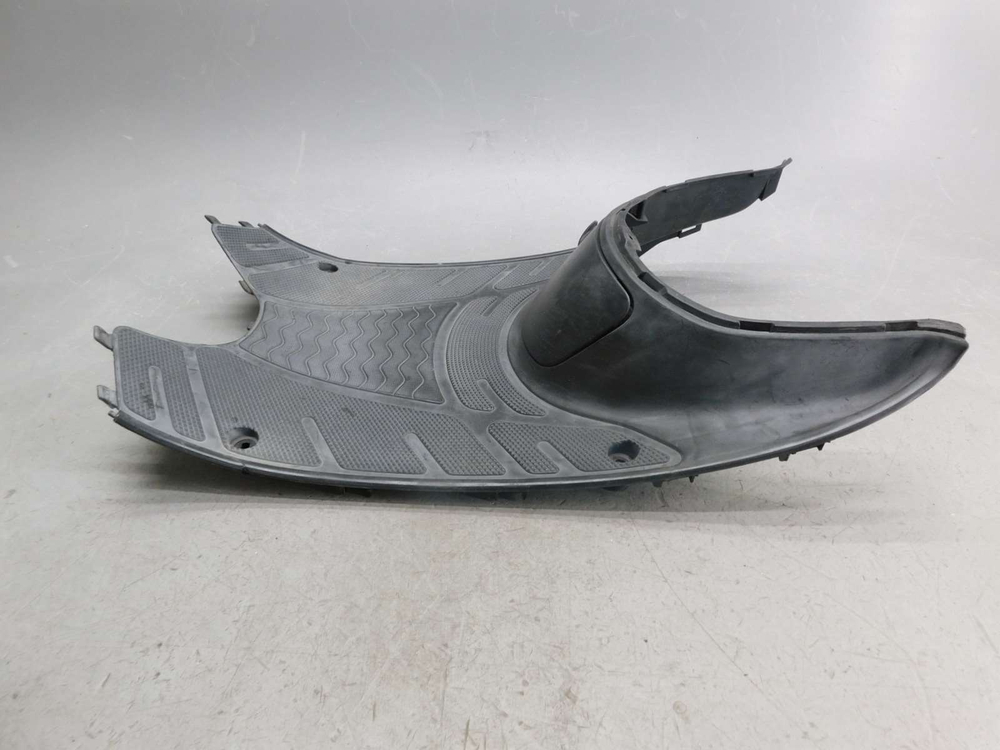 Пластик нижний Honda Dio AF35, AF34 Cesta 6431-GBLA-0000 032020