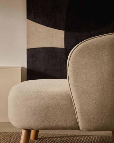 Кресло Ulit из бежевого шенилла с ножками из бука в натуральной отделке Испания La Forma