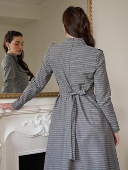 Платье с вшитой манишкой