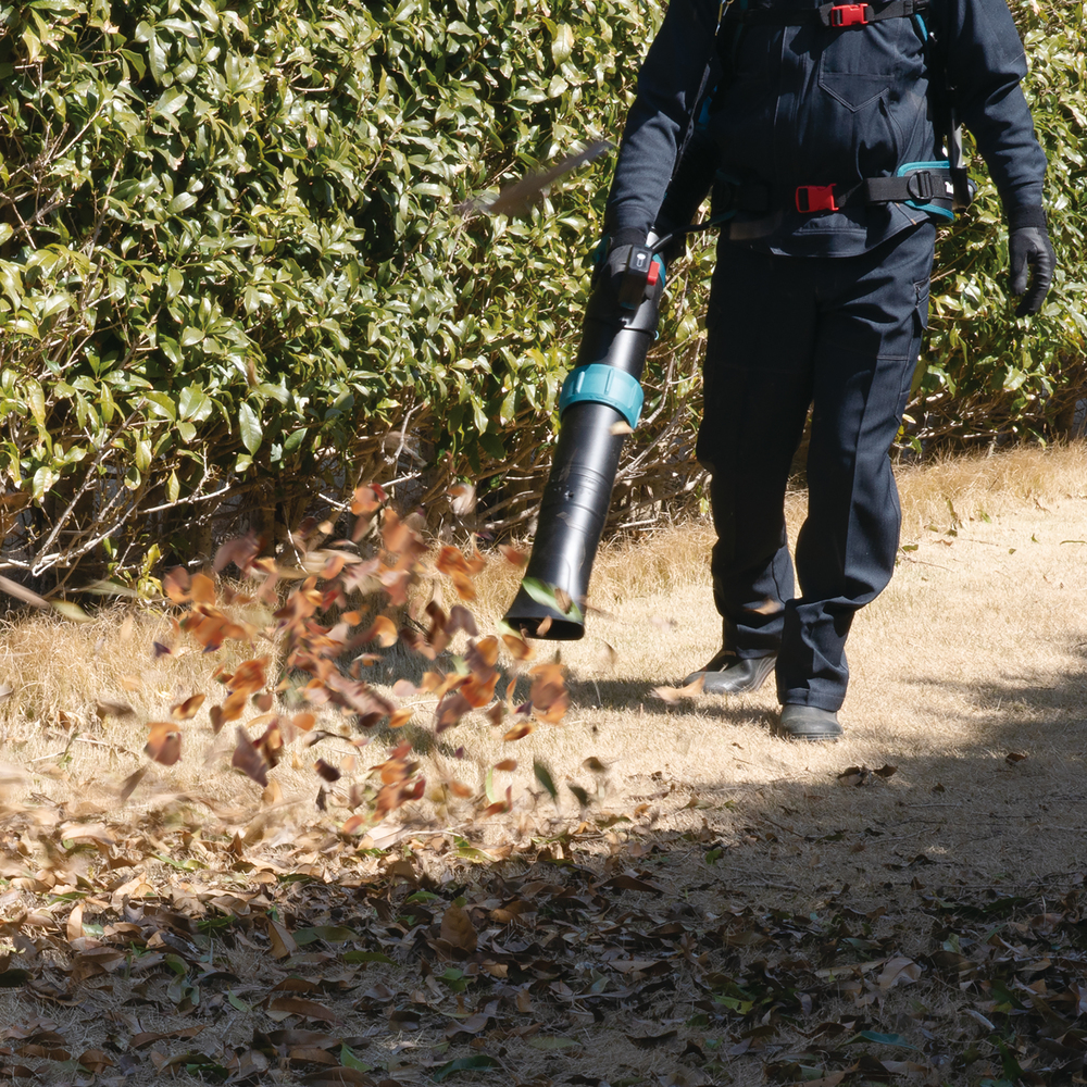 Аккумуляторные воздуходувки Makita UB004CZ