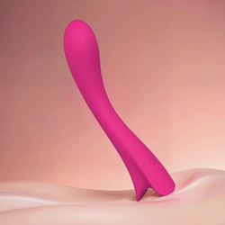 Розовый перезаряжаемый вибратор LOVELY PRINCESS - 15 см.