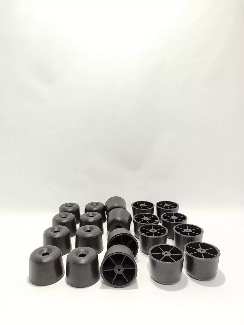 Мебельные ножки пластиковые для дивана шкафа и тумбочки