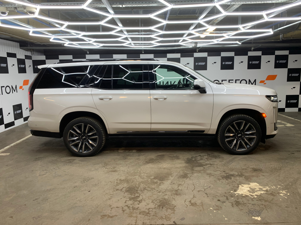 Cadillac ESCALADE 6.0 V8 Hybrid Platinum