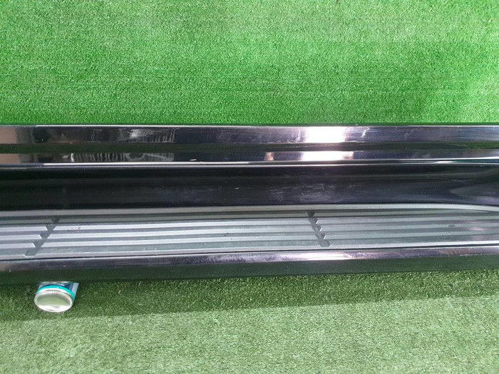 Накладка порога правая Toyota Land Cruiser 300 (2021-н.в.)