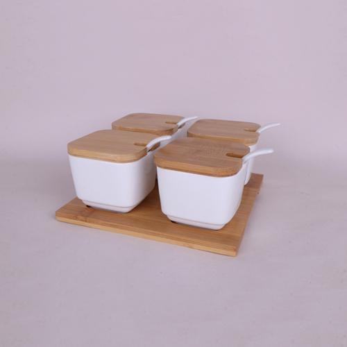 Набор банок с ложкой на подставке 1/4 200 г 5528