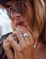 Кольцо «Мозаик» сердце с черным цирконом и белым цирконом