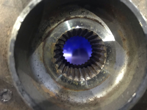 Ступица передняя правая TOYOTA ESTIMA 2002