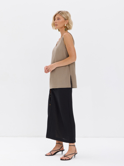 Удлиненный топ из льна с V-вырезом