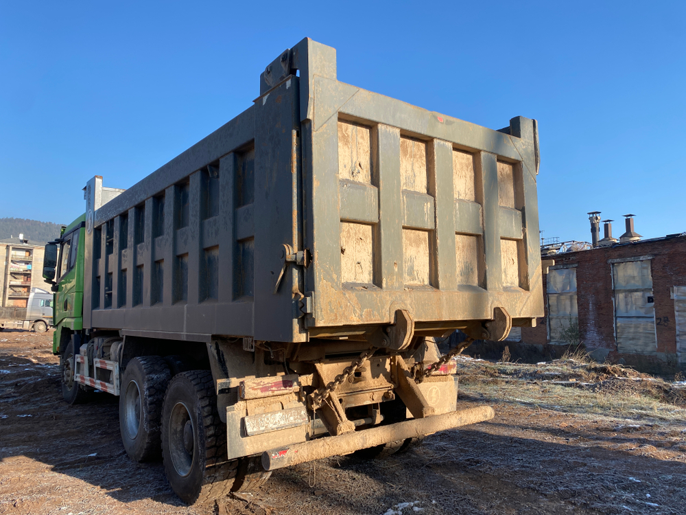 Shacman (Shaanxi) SX* 6x6 Самосвал SX32586T385 (Дизельный, 11,6 л, 369 л.с., МТ)