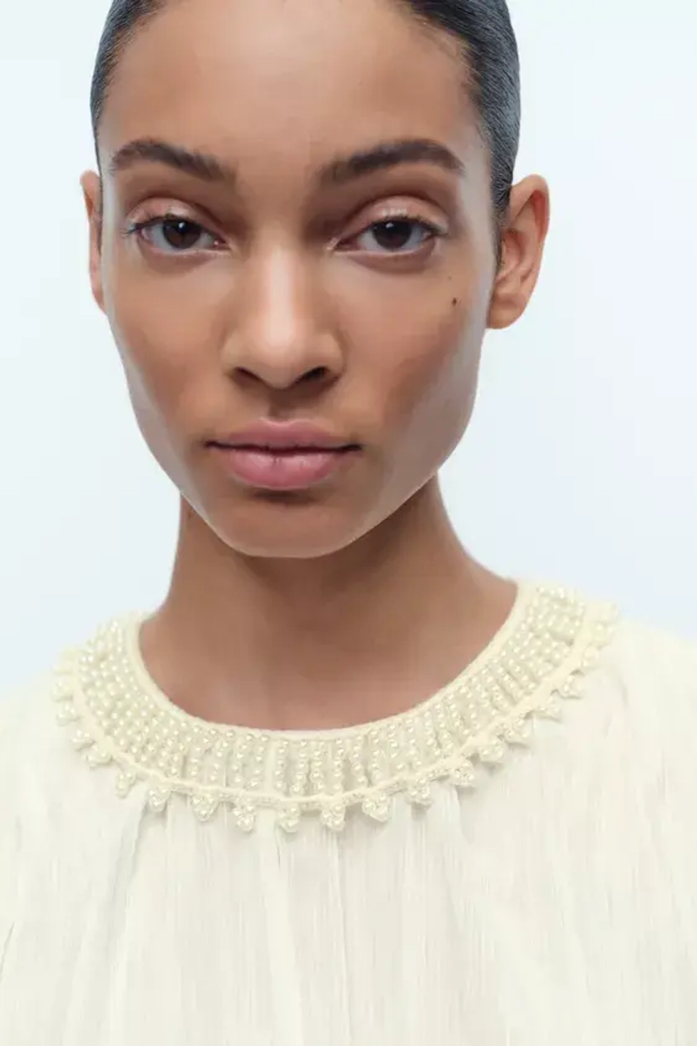 ZARA ТОП С ИСКУССТВЕННЫМ ЖЕМЧУГОМ НА ГОРЛОВИНЕ, ЭКРЮ