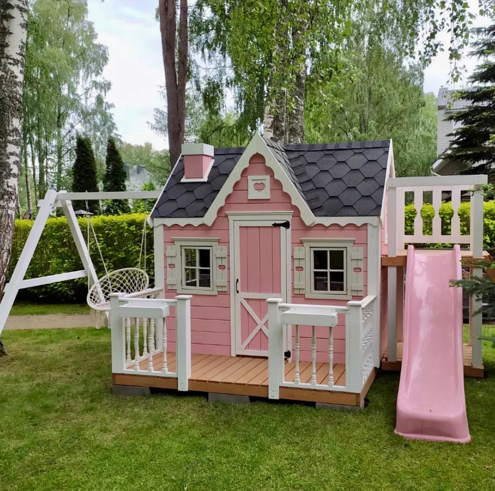 Домик Венди с балкончиком