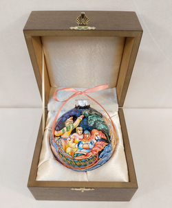 Шар новогодний с круговой росписью "Тройка" в футляре