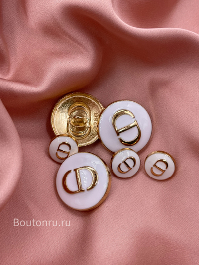 Пуговицы Ди. золото белая эмаль