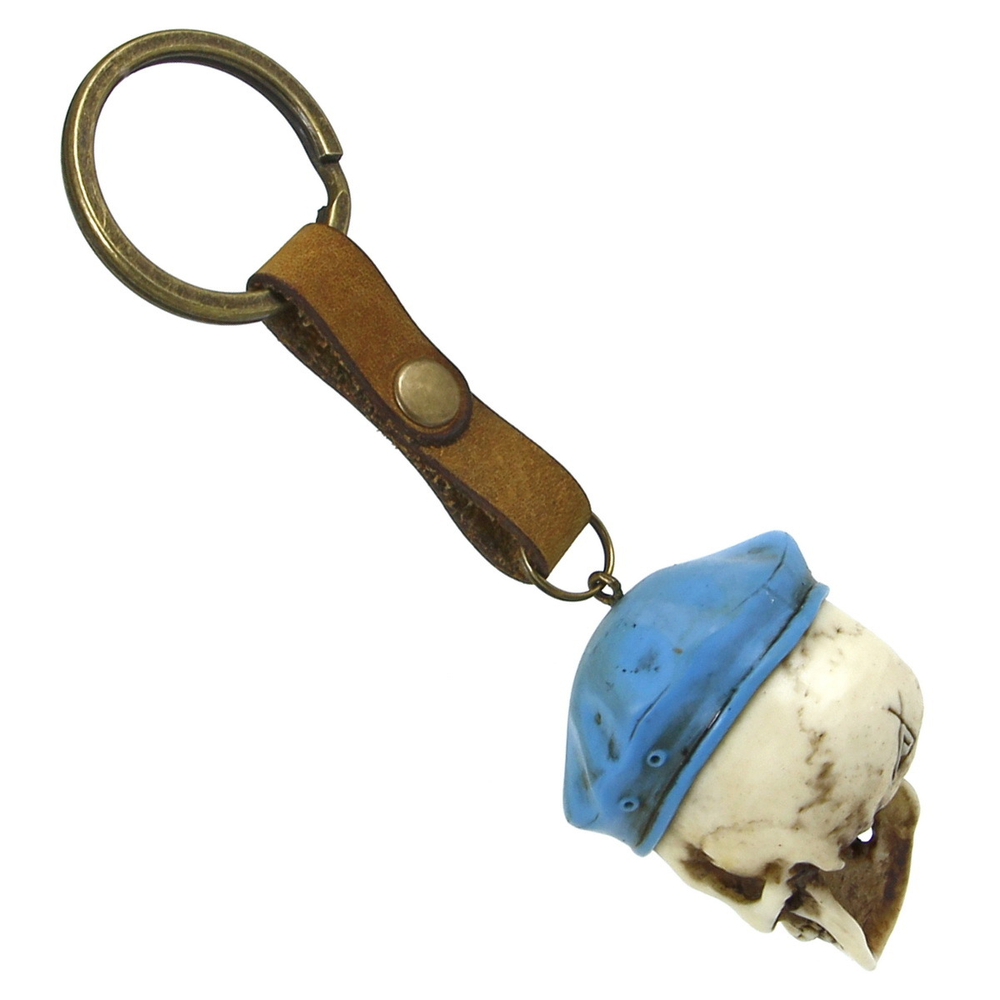 Брелок Череп в берете (107)