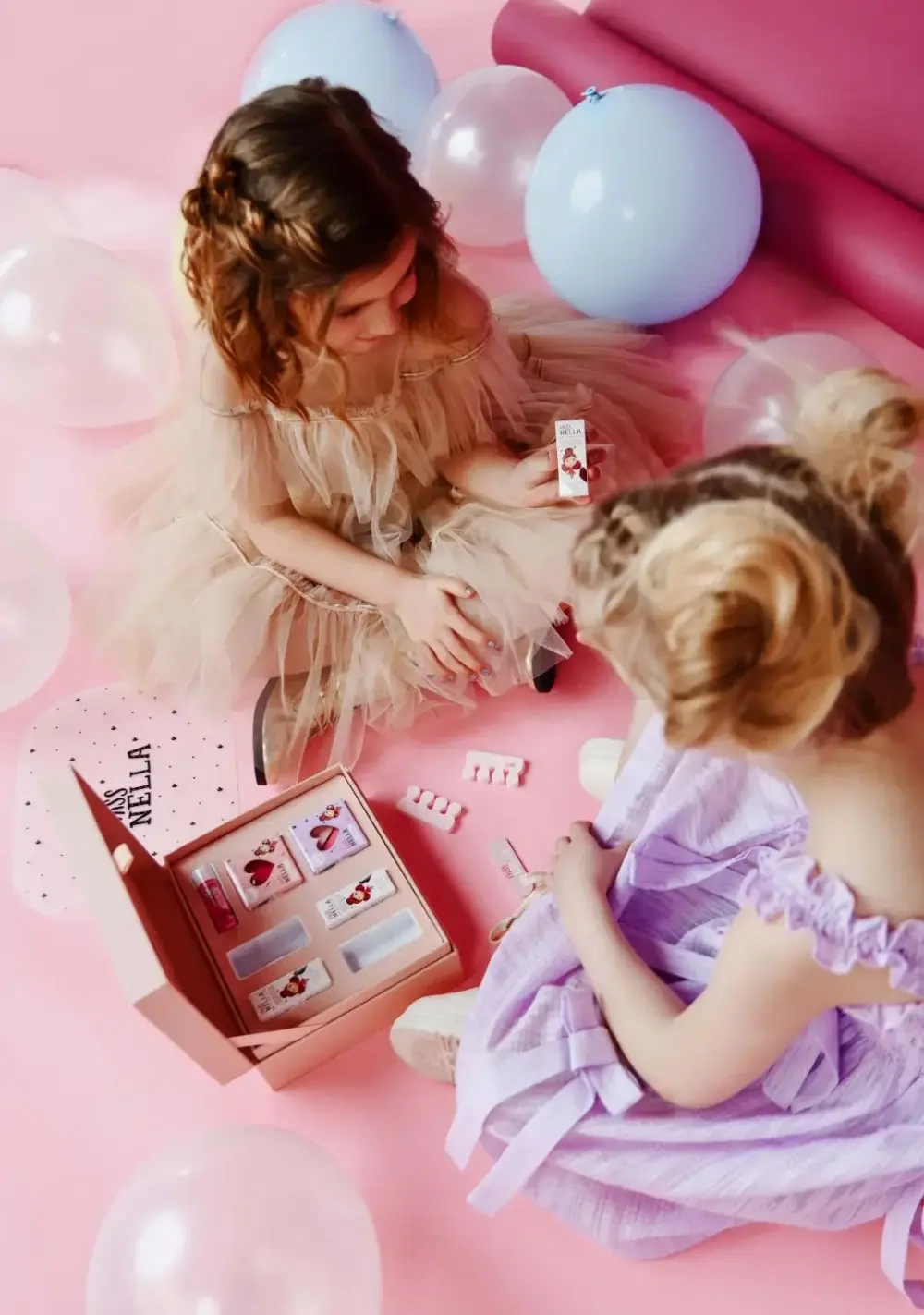 Набор Косметичка Miss Nella Limited Edition Beauty Case
