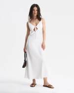 Платье с фигурным лифом