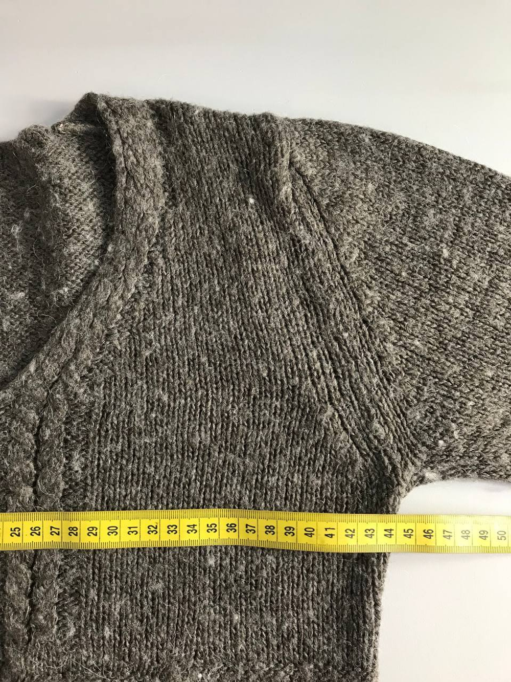 Свитер для практичного образа, маркировка S, визуально на 44 размер