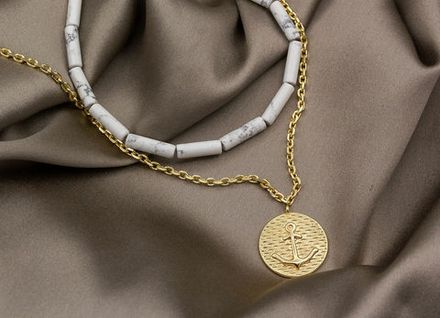 Нить бусин из говлита, 13мм