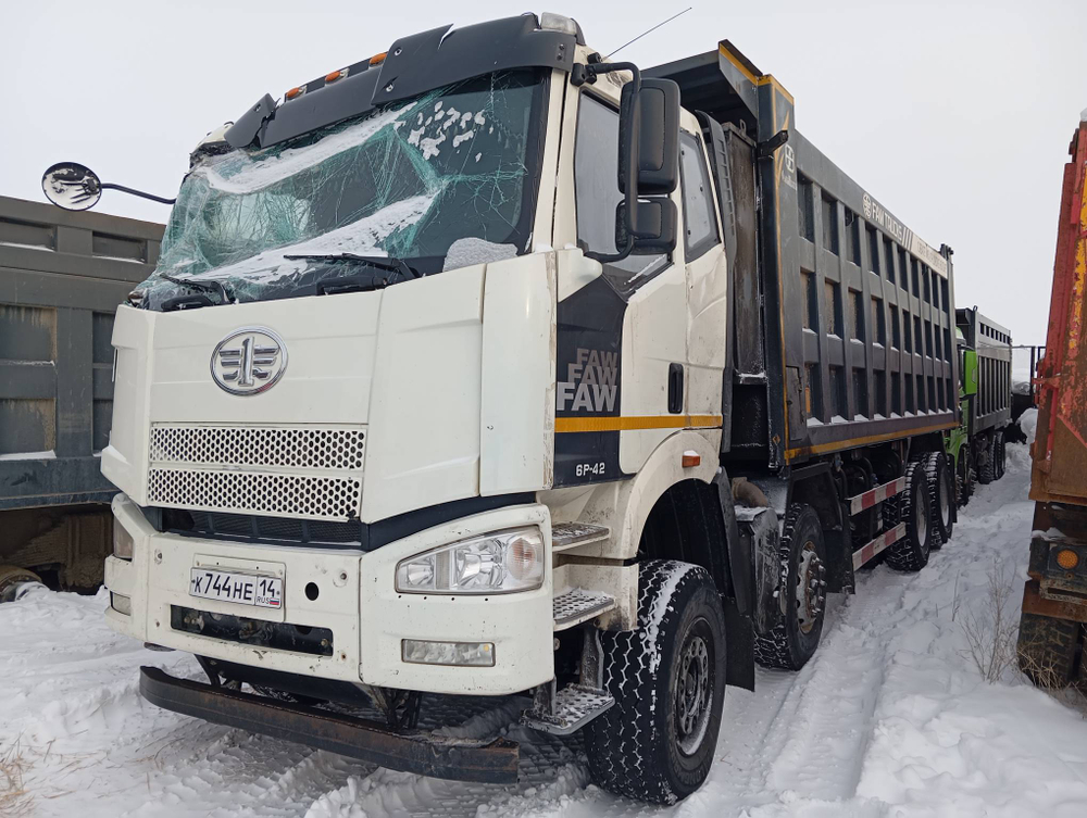 FAW J6 8x4 Самосвал СА3310Р66K24T4E5 (Дизельный, 11,1 л, 420 л.с., МТ)