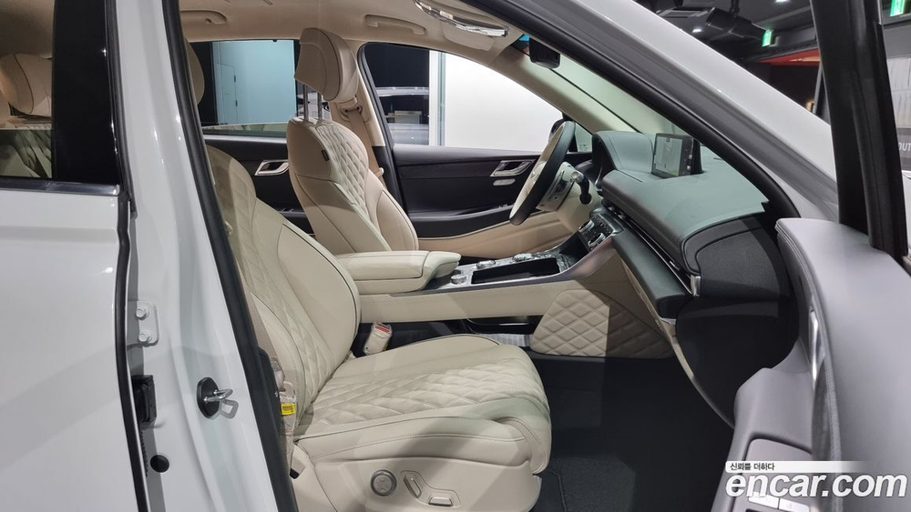 Genesis GV80 2.5T Бензин AWD (01.2023)