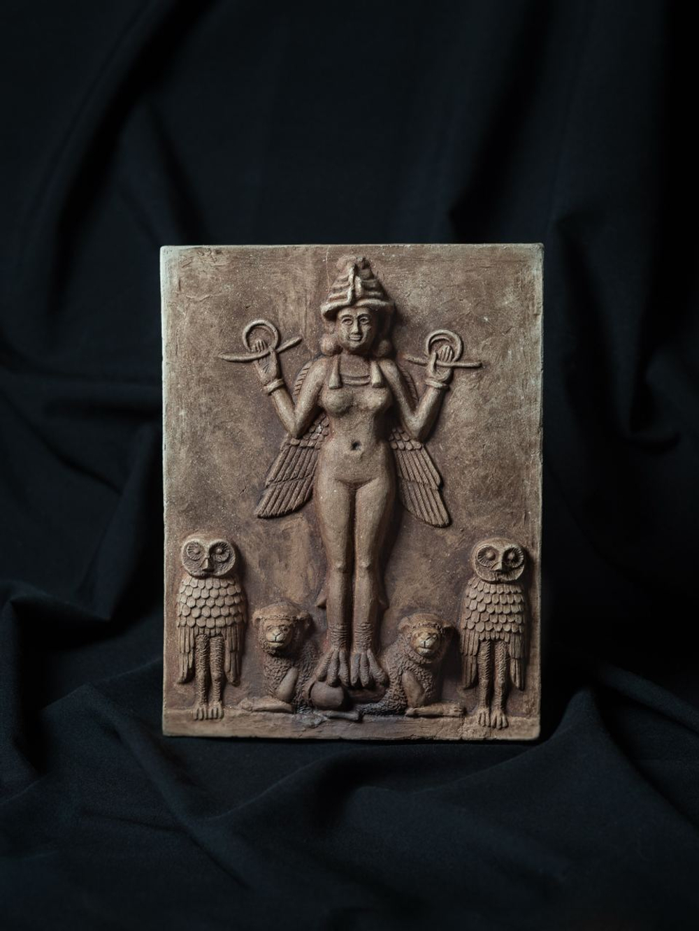 Рельеф Берни. Королева/Царица Ночи