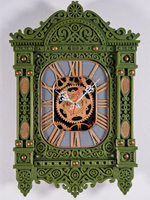 Настенные часы-наличник «Автоматон Вологда Сумерки» темно-зеленые, ручная работа, стиль Северный стимпанк