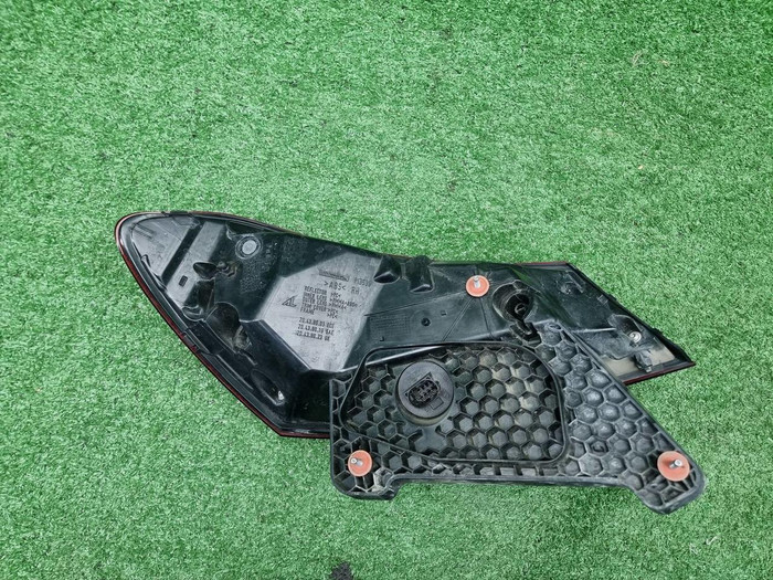 Фонарь правый внешний Mercedes E W213 (2020-2023)