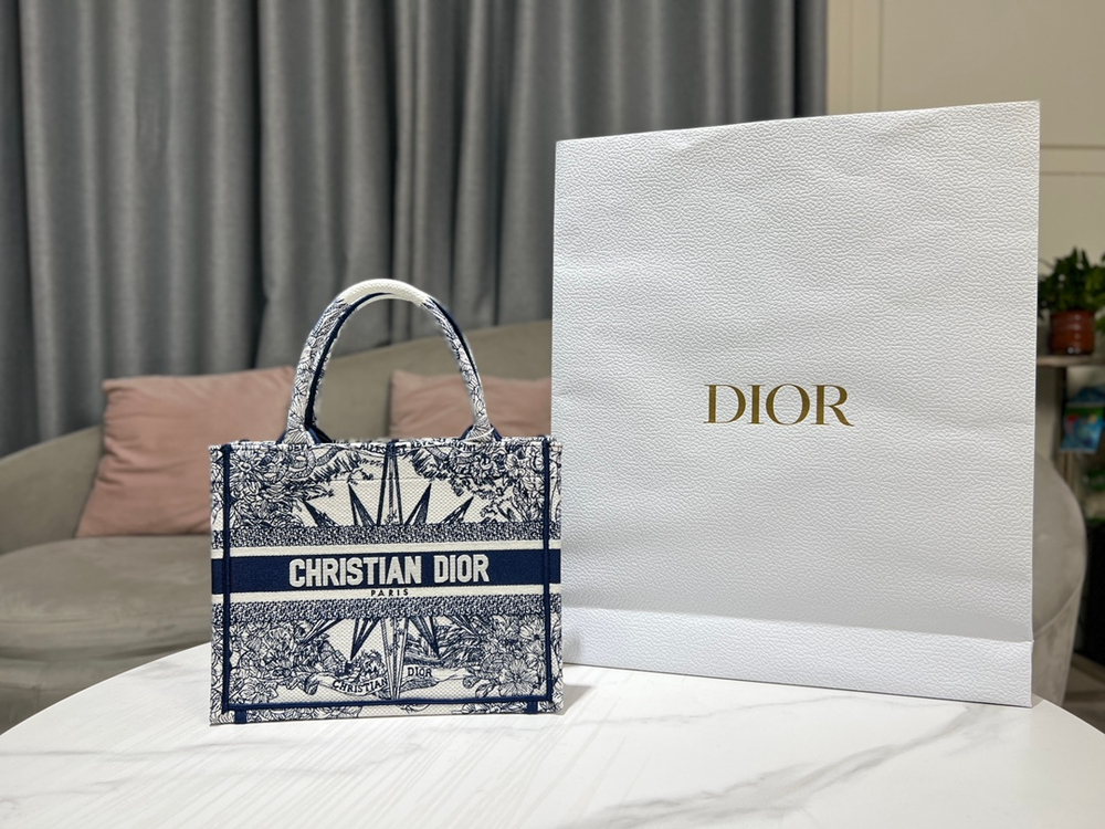 Christian Dior Book Tote 26 cm