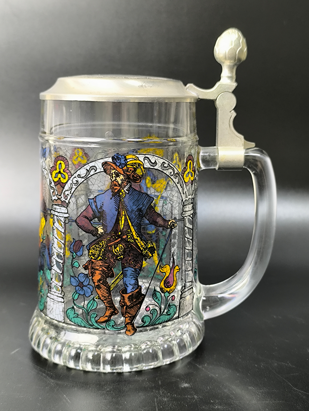 Кружка пивная с крышкой "Мушкетёры" Германия