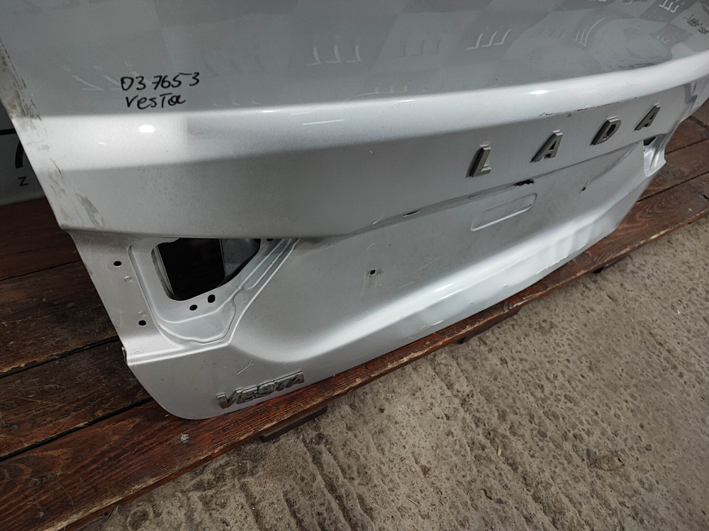 Крышка багажника Lada Vesta 15-22 Б/У Оригинал 8450039387