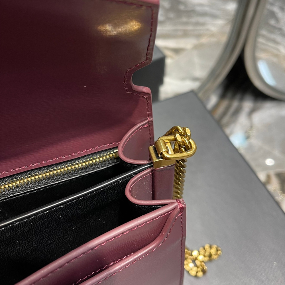 YSL Cassandra Medium 22 cm