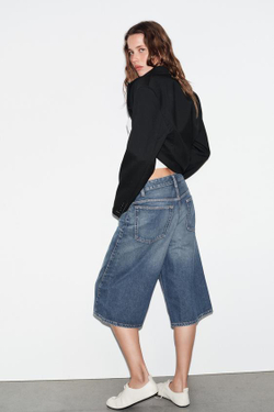 ZARA ДЖИНСОВЫЕ ШОРТЫ TRF СО СРЕДНЕЙ ПОСАДКОЙ, СИНИЙ