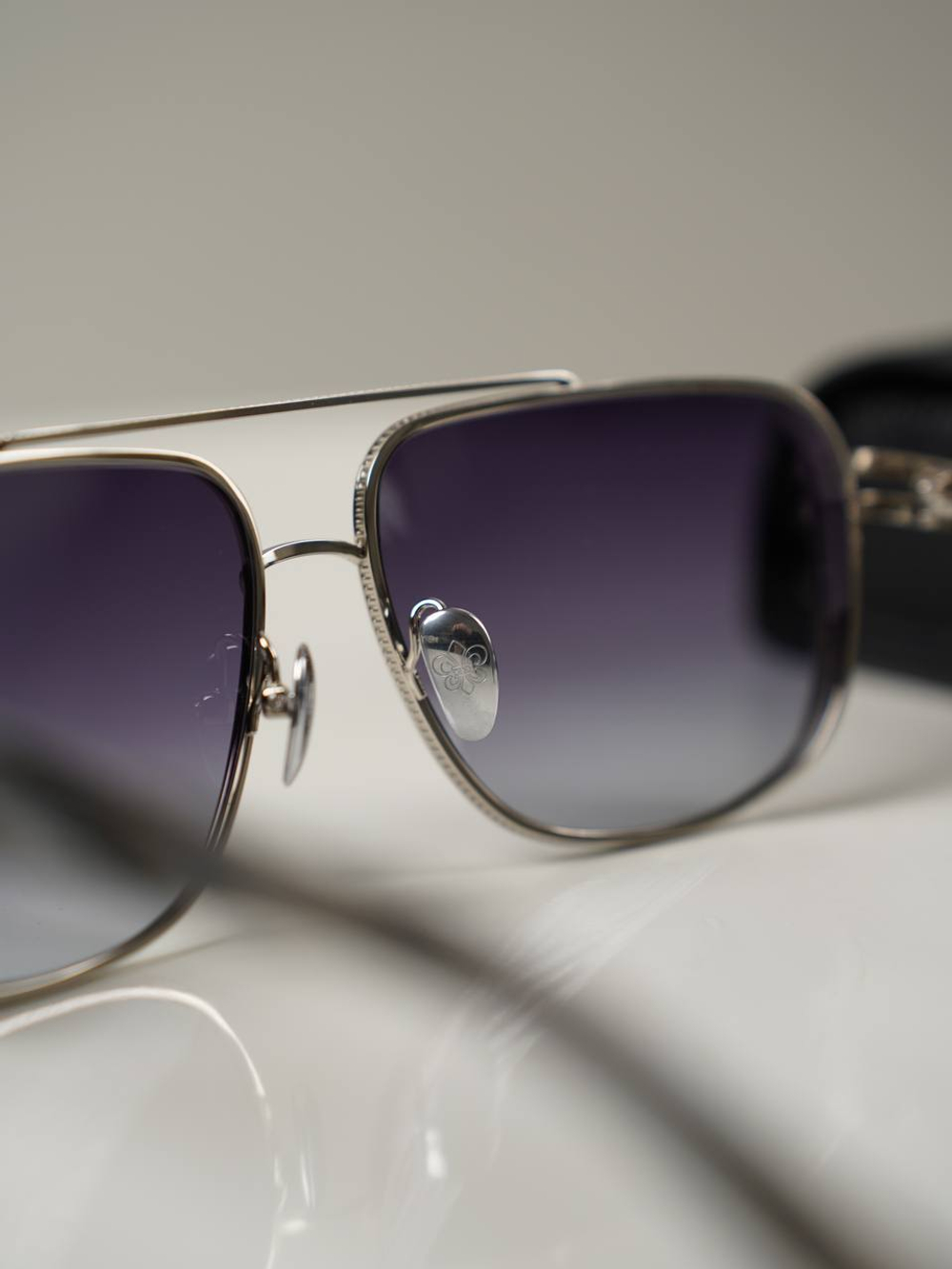 Солнцезащитные очки Chrome Hearts