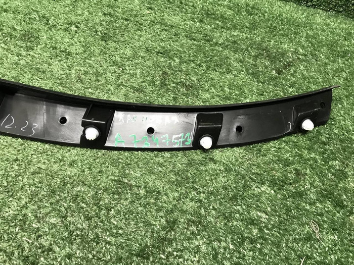 Уплотнитель двери задний правый Zeekr 001 (21-нв)