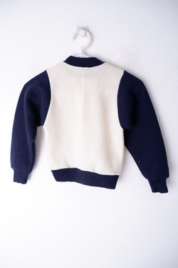 Джемпер базовый на 4 года