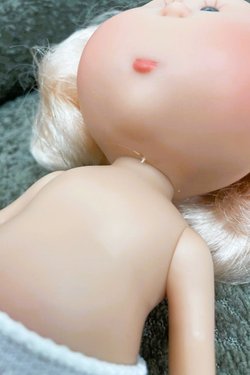 УЦЕНКА Кукла Nines виниловая 23см Little Mia без одежды (3199W26A-1)