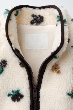 ZARA КУРТКА ИЗ ОВЧИНЫ С ЦВЕТАМИ, ЭКРЮ