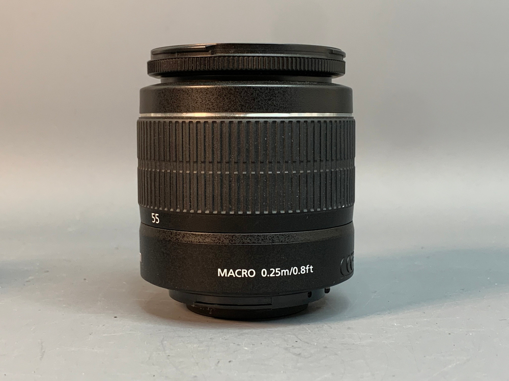 Canon 600D kit 18-55mm 3.5-5.6 III 4.812 Кадров