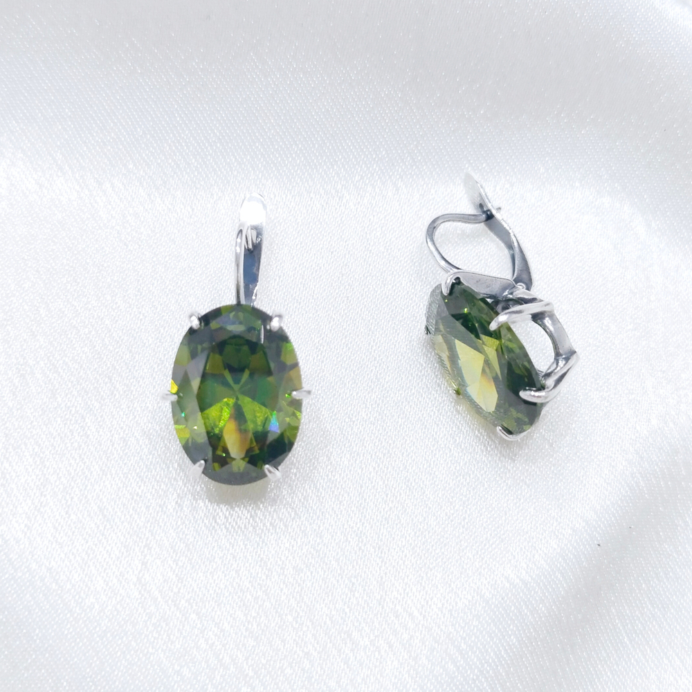 "Леаль" серьги в в серебряном покрытии из коллекции "Элеганс" от Jenavi с английским замком