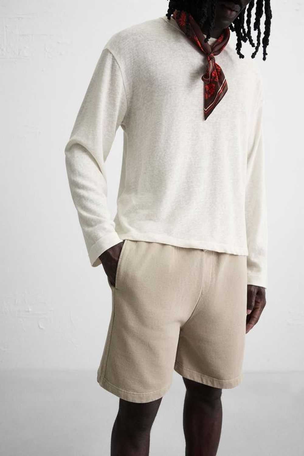 ZARA ШОРТЫ-ДЖОГГЕРЫ СВОБОДНОГО КРОЯ С ЭФФЕКТОМ ПОТЕРТОСТИ, КАМЕННО-СЕРЫЙ