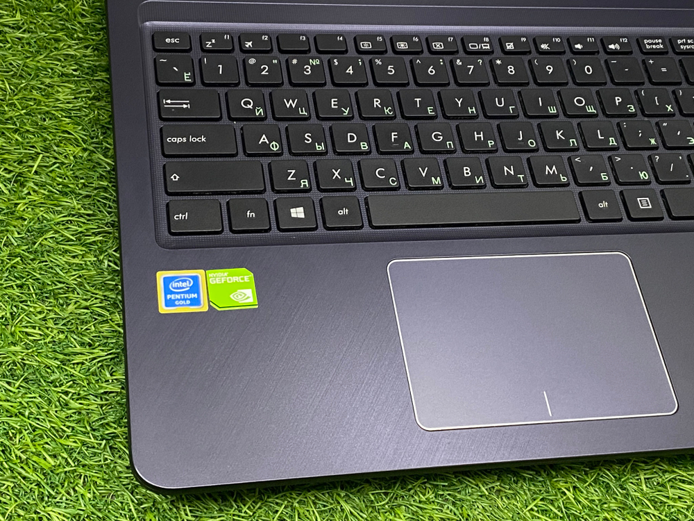 Ноутбук Asus 15.6" Pentium-4417U/GeForce MX110 2GB/8GB/1TB HDD/ VivoBook[K543UB-GQ1328T]/Windows 10